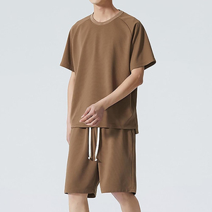 Vente en gros de vêtements de ville d'été décontractés 2 pièces en coton pour hommes ensembles de vêtements d'extérieur pour hommes avec short - Product Image 2