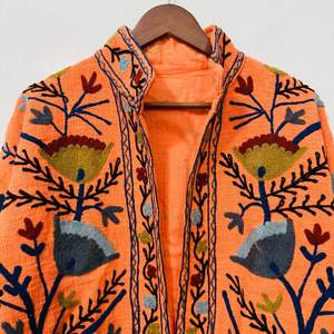 Veste bohème pour femme en coton 100% respirant, brodée à la main, motif floral, orange, style suzani - Product Image 2