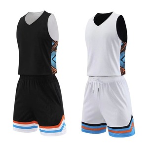 Ensemble d'uniformes de basket-ball personnalisés pour hommes maillot sans manches en tissu léger avec short pour la pratique du collège et des événements - Product Image 5