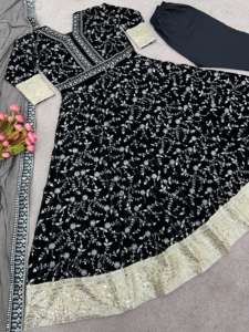 Vestido de secuencia bordado de terciopelo pesado de último diseñador por Fab Zone - Product Image 2