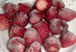 Fraise FROZEM conservée de qualité supérieure au meilleur prix du VIETNAM - Product Image 4