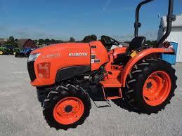 Moteur Kubota D1803-CR-E4 d'occasion pour tracteurs Kubota L3901 37,5 CV 4x4 à vendre - Product Image 2