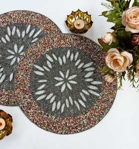 Mantel Individual con cuentas, cargador redondo hecho a mano para comedor de lujo y decoración de vacaciones, pieza única hecha a mano con cuentas, mantel, inauguración de la casa - Product Image 2