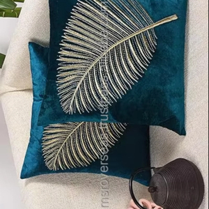 Funda de Cojín Decorativa con Cuentas Inspiradas en Diseños Florales y de Hojas en Algodón, Venta al por Mayor de Fábrica para Exportación - Product Image 1