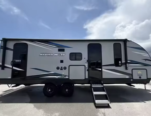 Camping-car d'occasion 2022 F-o-r-e-s-t R-i-v-e-r A-l-p-h-a W-o-l-f 23DBH-L - Product Image 4