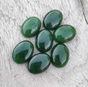 Calidad de exportación Premium 100% Jade de nefrita natural Cabujón de forma ovalada Parte posterior plana Piedras preciosas sueltas genuinas calibradas a granel - Product Image 3
