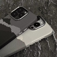 Coque de téléphone portable ultra-fine et légère en PC rigide avec texture carbone en fibre d'aramide, compatible avec la charge magnétique et antichoc pour