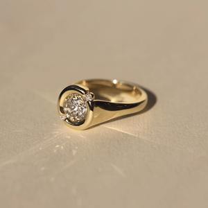 แหวนแหวนหมั้นเพชรเม็ดกลมสีเงินพิเศษสำหรับปลูก VS1 1.50 CT F ออกแบบได้ตามต้องการจากผู้ผลิตโดยตรง - Product Image 6