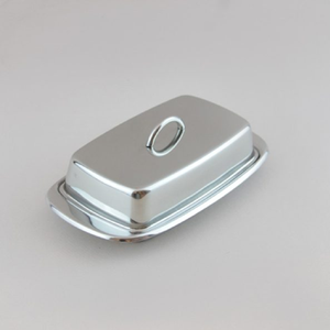 Plat à beurre rectangulaire traditionnel en céramique avec une poignée pratique sur son couvercle en dôme. Disponible aux prix de gros. - Product Image 2