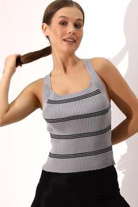 Top corto de punto a rayas para mujer, cuello cuadrado, sin mangas, elástico, minimalista, para uso diario - Product Image 3