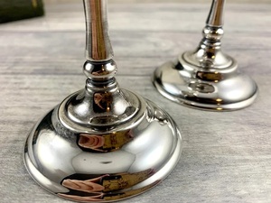 แก้วไวน์โลหะและแก้วไวน์ที่มีการตกแต่งและแกะสลักสีเงินสดใสแก้วไวน์แดงดีไซน์เนอร์ - Product Image 4