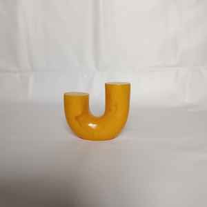 Bougeoir en résine pour la décoration intérieure Finition dorée brillante et polie Bougeoir Menorah de style ange pour CASA - Product Image 3