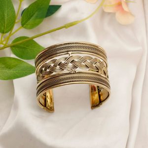 Brazalete de Latón de Diseño de Craft Valley, Anillo de Puño, Chapado en Oro, Duradero, Moderno, Joyería Étnica para Bodas para Mujer - Product Image 4