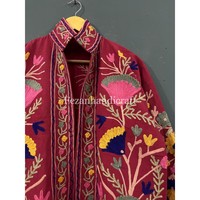 Femmes Unique Ethnique Coton Suzani Broderie À La Main Style Boho Matelassé Tricoté Automne Hiver Veste Courte Conception Bohème
