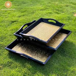 Grand plateau de service rectangulaire en bois de noyer vintage personnalisable avec sous-verres et poignée pour usage domestique et occasions alimentaires - Product Image 4