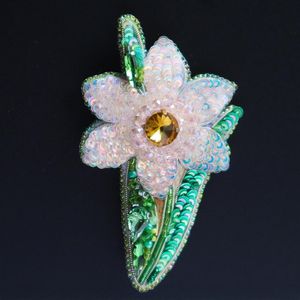 Broches perlées Broche design faite à la main. Accessoires de haute qualité. Broche design unique. Baby shower meilleur cadeau. - Product Image 5