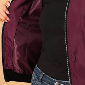Blouson Bomber Femme 2026 en Satin de Haute Qualité avec Doublure en Nylon Respirant, Motif Uni, Vêtement d'Extérieur Automne Hiver, Vente en Gros Mode - Product Image 2