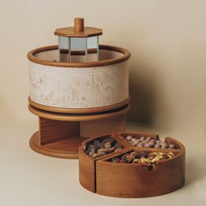 Petite boîte à bonbons en bois pour usage personnel, pour garder les bonbons toujours à portée de main, à tout moment et à tout moment de la journée - Product Image 1