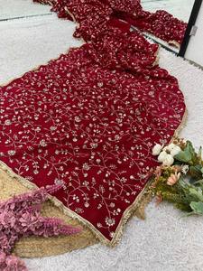 Magnifique Lehenga Choli de créateur en tissu de soie croquante de la même couleur avec travail de sequins, Blouse incluse, Style moderne pour les occasions de fête - Product Image 6