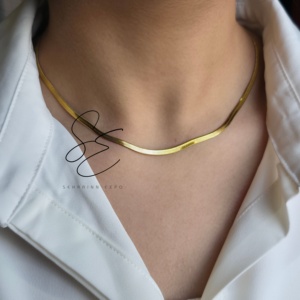 Cadena de serpiente chapada en oro de 18 quilates, cadena de espiga, collar moderno de acero inoxidable hipoalergénico y antideslustre para hombres y mujeres - 3 mm - Product Image 2