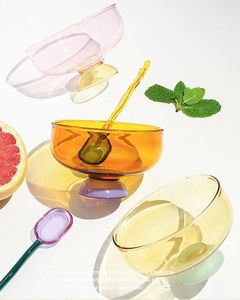 ชามแก้วตักลึกใช้สำหรับนำเสนออาหารหวานที่อุดมไปด้วยในสภาพแวดล้อมการต้อนรับที่หรูหราหรือการตั้งค่าบ้านที่ยอดเยี่ยม - Product Image 1