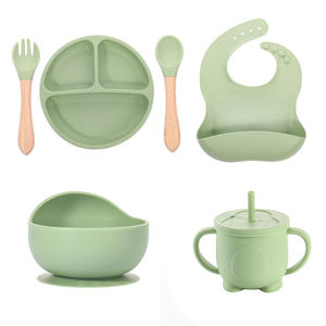 Ensemble d'alimentation pour bébé en silicone sans BPA, 6 pièces, avec bols à ventouse, assiettes, bavoirs, ustensiles et tasse pour les enfants de plus de 12 mois - Product Image 5