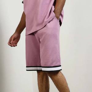 Ensemble de survêtement décontracté deux pièces en maille respirante pour homme, nouvelle collection été, avec logo personnalisé imprimé, motif uni, chemise à manches courtes - Product Image 4