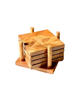 Ensemble de sous-verres en bois artisanal élégant et durable par l'artisanat du croissant - Product Image 1