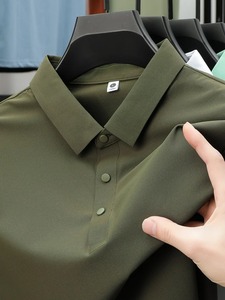 เสื้อโปโลชาย รุ่นใหม่ ซัมเมอร์ 2025 ผ้าตาข่ายไหมน้ำแข็ง แขนสั้น คอปก สีพื้น เรียบหรู ระดับไฮเอนด์ - Product Image 5