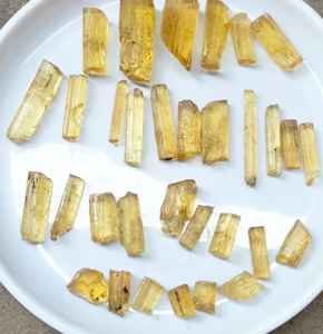 Pierre précieuse naturelle authentique de scapolite de Karur, polie sur mesure pour la guérison spirituelle, la méditation, les bijoux et l'énergie de pleine conscience - Product Image 1