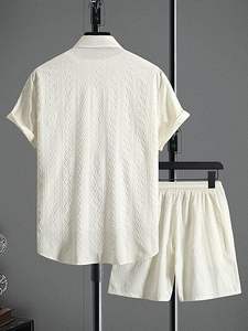 ชุดกีฬาฤดูร้อนแขนสั้นคุณภาพสูงสำหรับผู้ชาย เสื้อยืดและกางเกงขาสั้น ชุดเซ็ตคู่พิมพ์ลายตามสั่งสำหรับผู้ชาย - Product Image 2