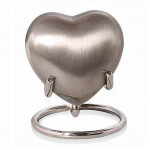 URNA DE CORAZÓN DE LATÓN MATE DE PEWTER CORAZÓN DE BEBÉ DE RECUERDO CON SOPORTE URNA DE CREMACIÓN para URNA DE CENIZAS FUNERALES - Product Image 1