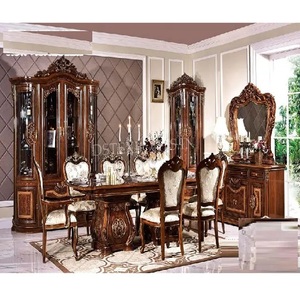 Ensemble de meubles de salle à manger italiens antiques à haute brillance Mobilier de salle à manger sculpté à la main de style baroque italien Ensemble de tables à manger vintage - Product Image 1