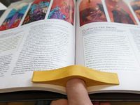 Support de page en bois poli naturel et durable, lavable, thème Amour, anneau de pouce confortable, outil de lecture à une main pour romans et études