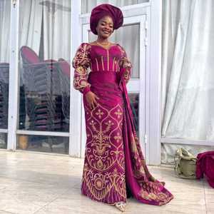 Vestido de Encaje George Bordado en Color Granate con Bordado Dorado |   Traje de Lujo para Bodas y Fiestas Africanas - Product Image 4