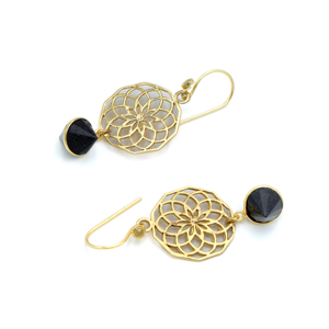 Pendientes Colgantes de Cono de Piedra Solar Azul Dua, Hechos a Mano en Latón con Baño de Oro de 18K, Joyería Elegante y Moderna para Bodas - Product Image 4