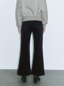 Jeans évasés noirs classiques Factory-Direct pour femmes-Pantalon stretch coupe ajustée 66% coton avec style rétro et confort - Product Image 3