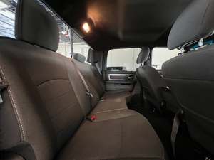 Camioneta RAMM 1500 CLASSIC WARLOCK 2024 USADA EN EXCELENTES CONDICIONES - Product Image 3