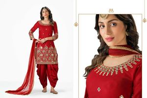 Georgette de imitación de buena calidad, nuevo diseñador con trabajo bordado, Salwar Kameez con Dupatta, proveedor de fábrica al por mayor - Product Image 4