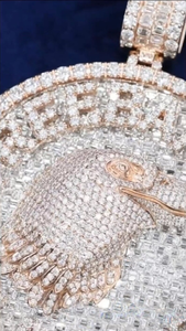 Medallón con Cabeza de Águila y Diamantes Moissanite, Chapado en Oro Rosa, Joyería de Lujo Estilo Hip Hop - Product Image 3