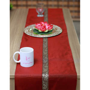 Caminos de Mesa Merlot, Elegantes Accesorios Decorativos para Mesa con Toque de Vino - Product Image 1