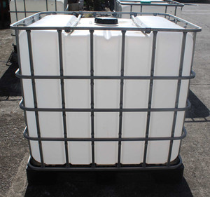 ถังน้ำพลาสติก IBC คุณภาพสูง ขนาด 500 ลิตร 1000 ลิตร 1200 ลิตร พร้อมโครงเหล็กชุบสังกะสี ราคาถูก จัดส่งรวดเร็ว - Product Image 1