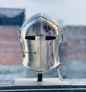 Casque Barbuta, armure de chevalier italien médiéval avec plaque faciale argentée, dôme noir et détails de ventilation en forme de croix - Product Image 6