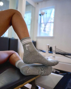 Chaussettes de sport antidérapantes en coton extensible respirant confortables pour le yoga, le pilates, la remise en forme, tendance, pour l'entraînement en salle - Product Image 5