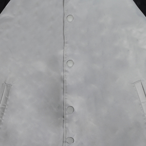 2025 Veste en satin OEM pour hommes, style vintage, blouson bombardier rouge de baseball Letterman, blouson bombardier à quantité minimale de commande bas pour homme - Product Image 2