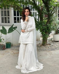 Hermoso Top - Sharara Con Dupatta Con Bordado Y Lentejuelas Trabajo - Product Image 1