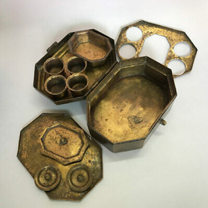 กระทะทองเหลืองเก่าหรือโบราณกล่อง Daan รูปทรงการตกแต่งที่ดีทำจากทองเหลืองที่มีคุณภาพสูงในราคาขายส่งจากอินเดีย - Product Image 1