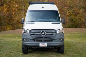 Mercedes-Benz Sprinter 2500 Storyteller Overland Mode 4x4 Premium Usado 2023 ~7,700 Millas - Product Image 2