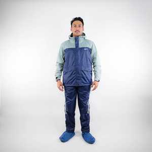 Conjunto de ropa exterior Navigate para hombre Chubasquero elegante para una fácil navegación en clima húmedo - Product Image 1
