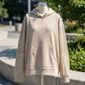 Sweat-shirt pour femme, streetwear d'été, vente en gros personnalisée, respirant, tissu en maille aérée écologique, coupe structurée ample, léger, devant - Product Image 1